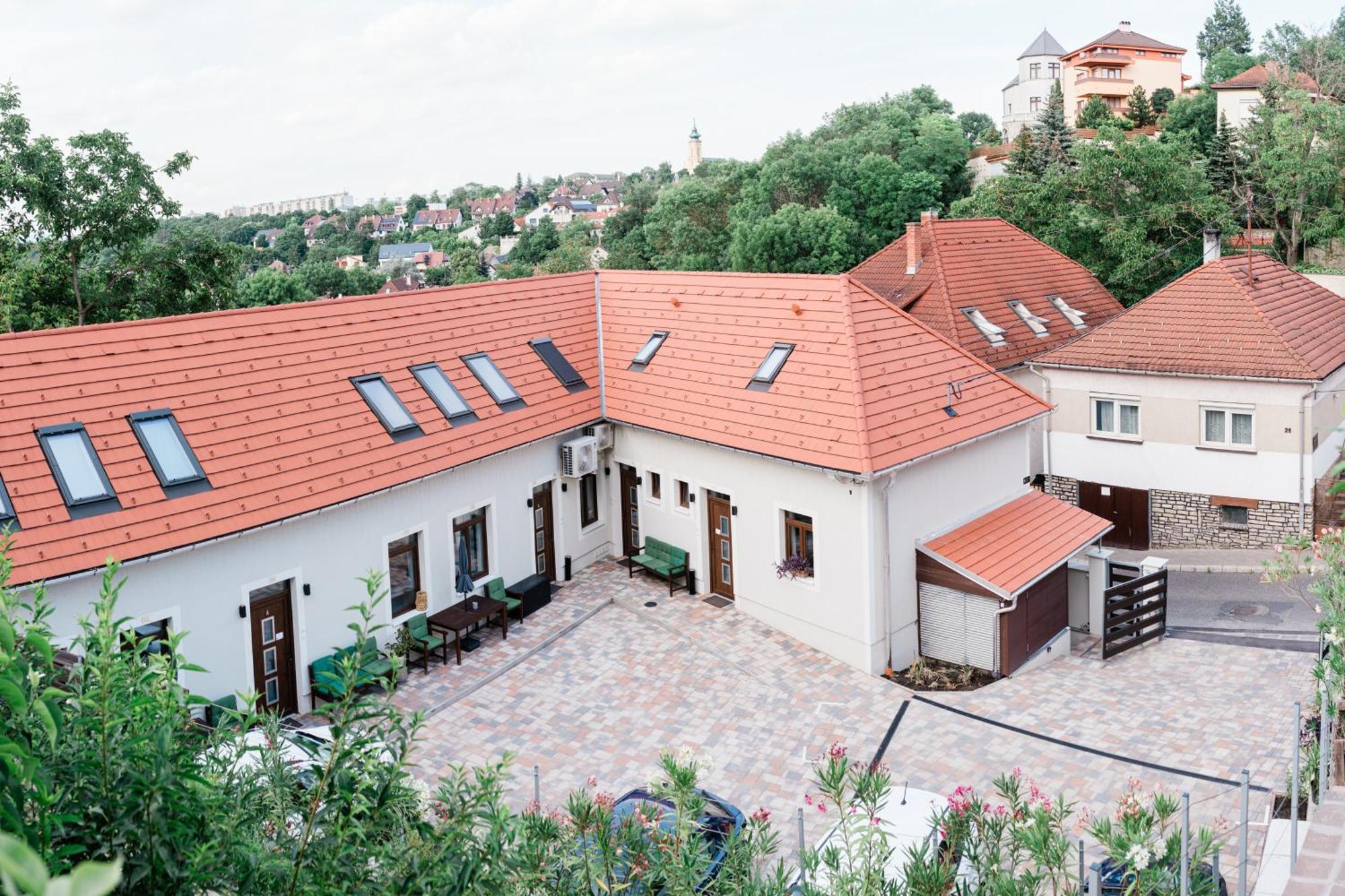 Monbuhim Comfort Veszprém المظهر الخارجي الصورة